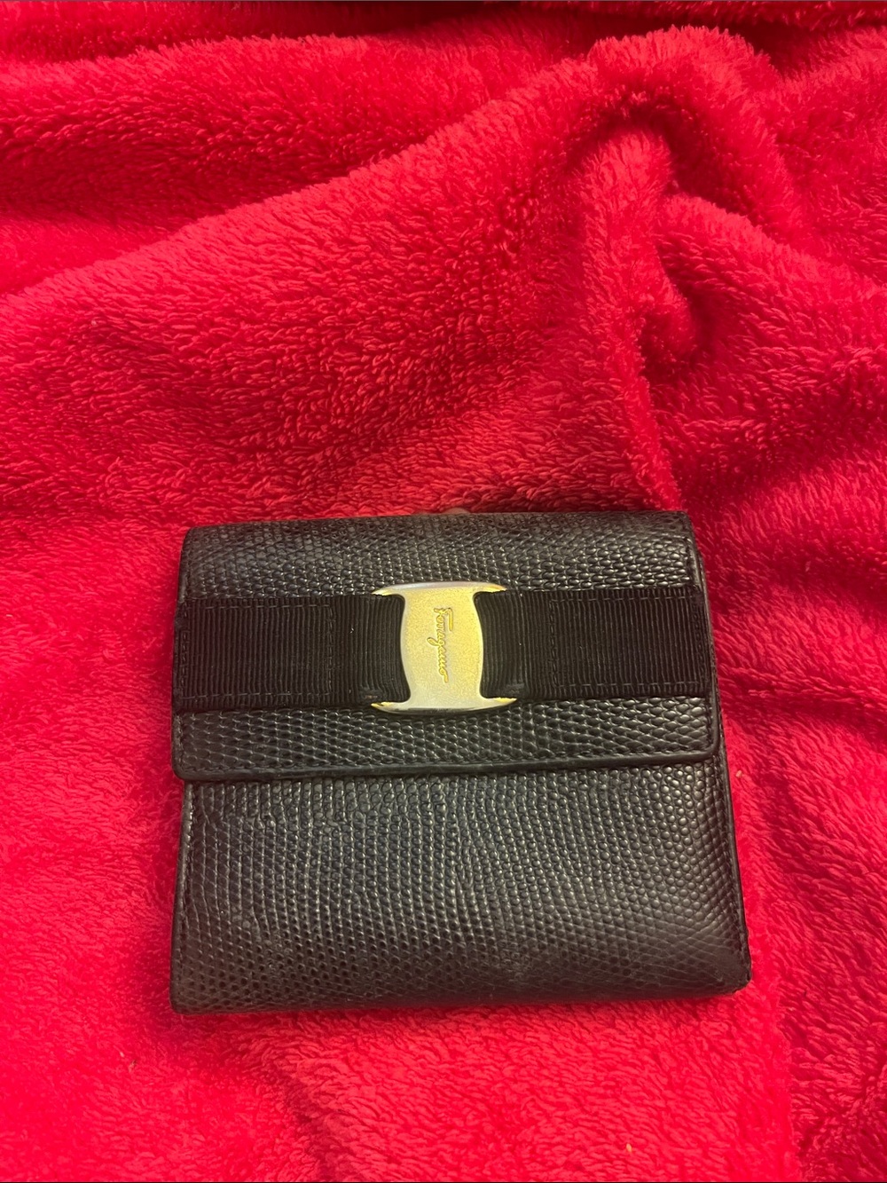 Salvatore Ferragamo Black Leather Vara Bow Compact Wallet with Gold Hardware